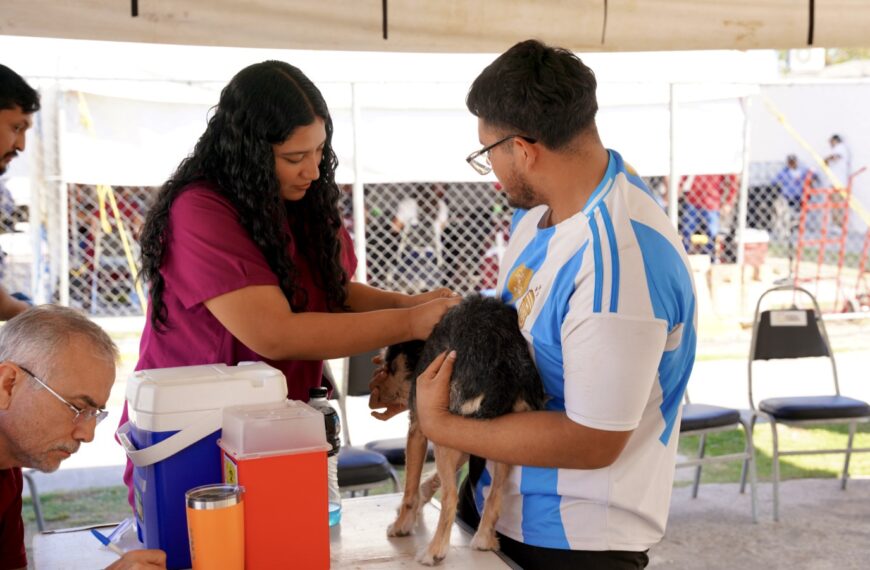 Llega Presidencia cerquita de ti a Valles de Anáhuac con campaña de vacunación gratuita para mascotas