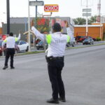 Exhorta Dirección de Tránsito a manejar con precaución y evitar distracciones