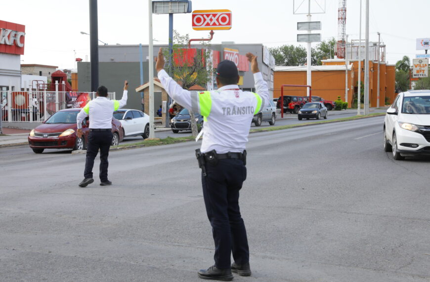 Exhorta Dirección de Tránsito a manejar con precaución y evitar distracciones