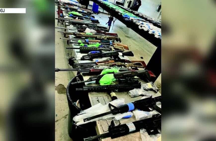 Dos hombres de Alabama acusados ​​de traficar más de 300 armas en Laredo