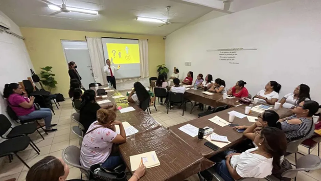 Psicólogos capacitan a padres y maestros para prevenir violencia escolar en el sur de Tamaulipas