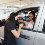 Familias responden al llamado para la exitosa jornada de vacunación drive thru contra la influenza