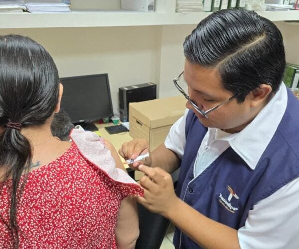 Inicia Secretaría de Salud la campaña de vacunación para la temporada invernal