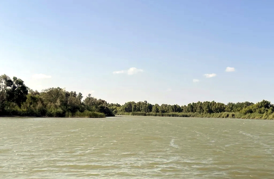 Vista del río Bravo en la frontera de Nuevo Laredo, área donde se proyecta el Puente Internacional 4/5 entre México y Estados Unidos.