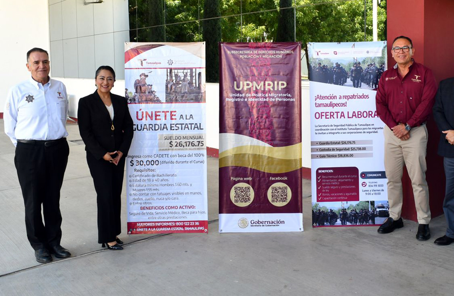 Autoridades de Tamaulipas presentan lonas con la oferta laboral para repatriados incluyendo vacantes en la Guardia Estatal