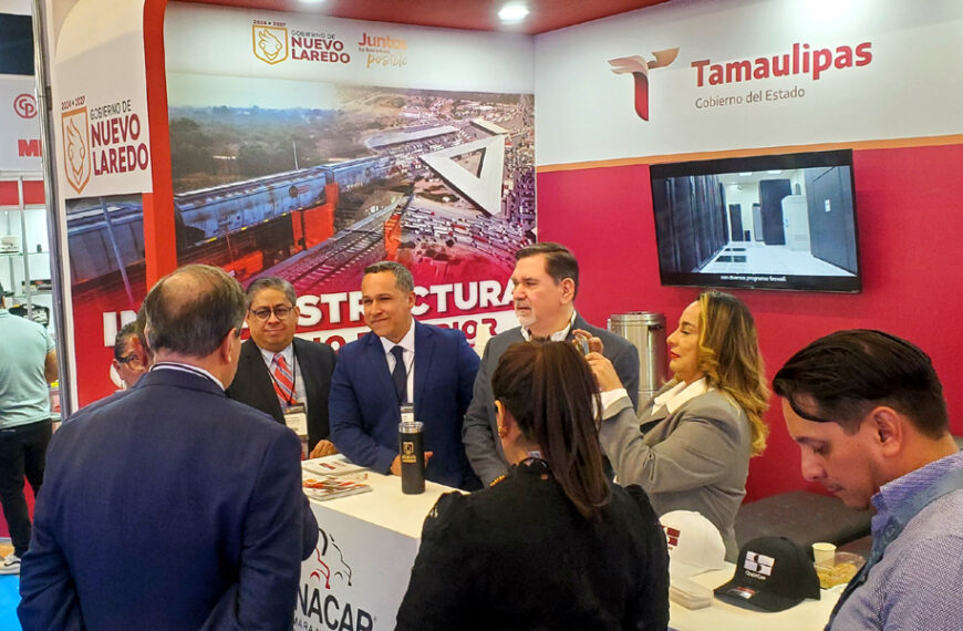 Autoridades de Nuevo Laredo dialogan con representantes del sector transporte en Expo Guadalajara