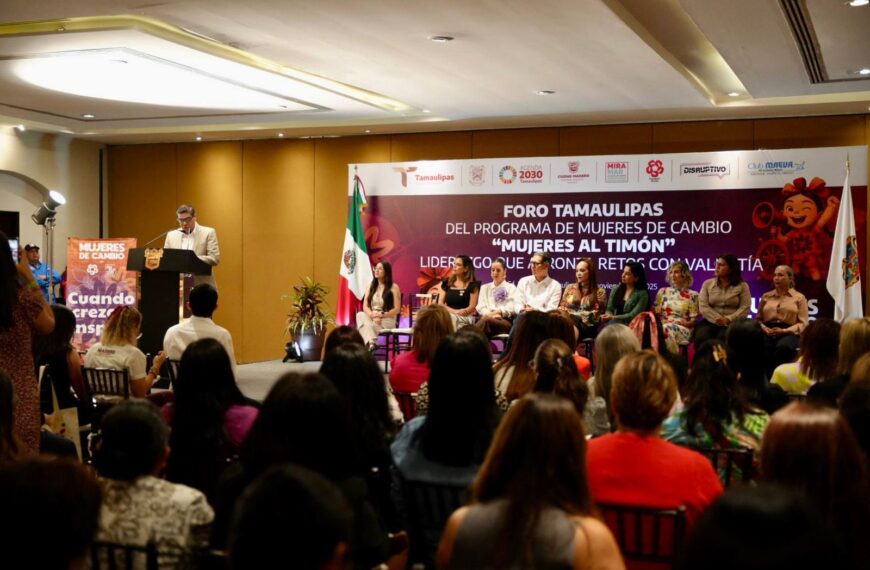 Carmen Lilia Canturosas representa a Nuevo Laredo en el Tercer Foro Mujeres de Cambio