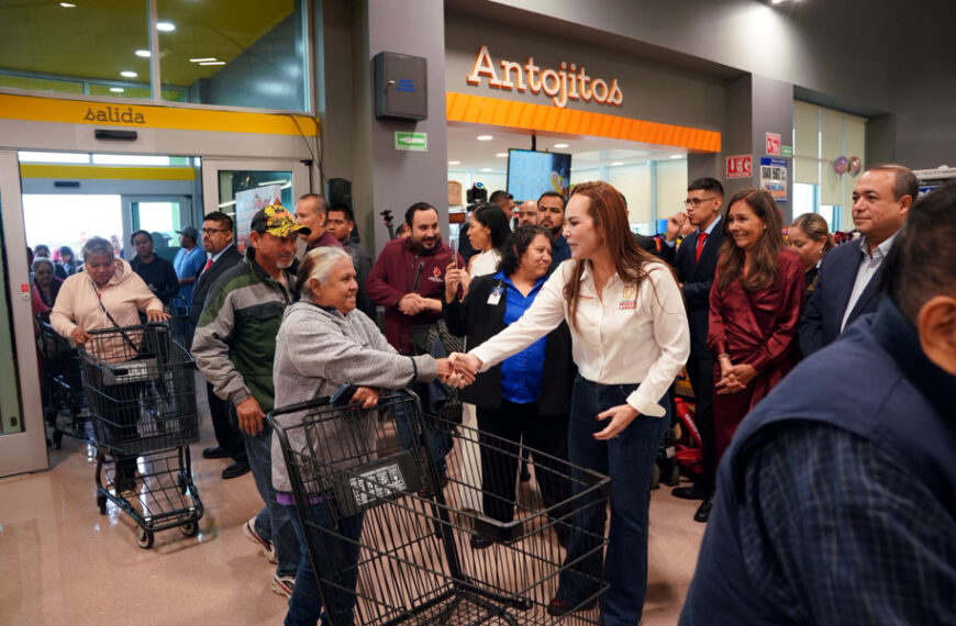 Inaugura Carmen Lilia la tienda 10 de Smart; refrendan empresas nacionales su confianza en Nuevo Laredo