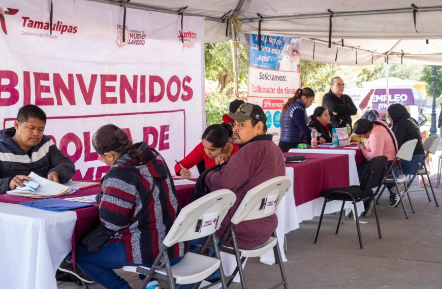 Gran respuesta ciudadana en el programa Empleo en tu colonia en la plaza Hidalgo