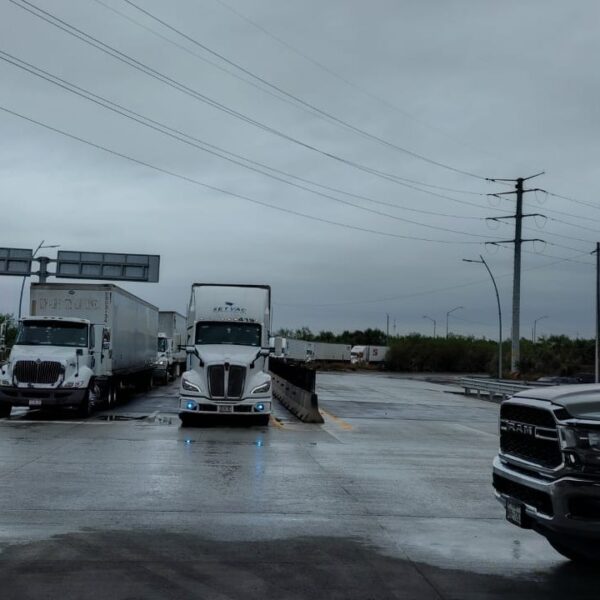 Agricultores de Tamaulipas levantan bloqueos carreteros de hoy; pero continuarán