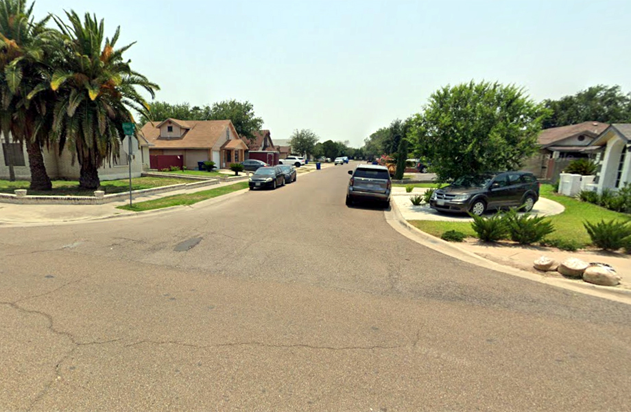Vista de la cuadra 100 de Tours Lane en Laredo, Texas, donde se reportó el presunto secuestro.