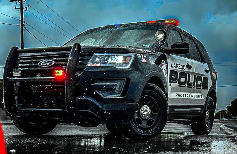 Laredo Police rompe marca con 1,100 aspirantes; sueldo inicial $55,598.40 para nuevos oficiales.