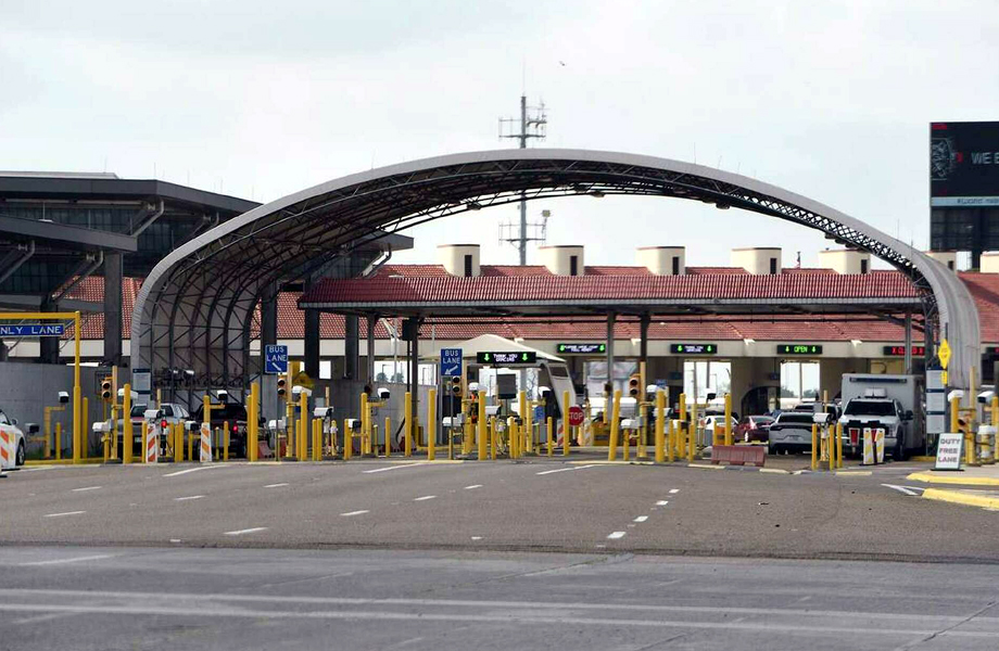 Puente internacional Juárez–Lincoln en Laredo, Texas.