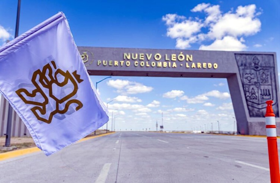 Arco de acceso del cruce fronterizo Puerto ColombiaLaredo en Nuevo Len promovido como alternativa a los puentes internacionales de Nuevo Laredo
