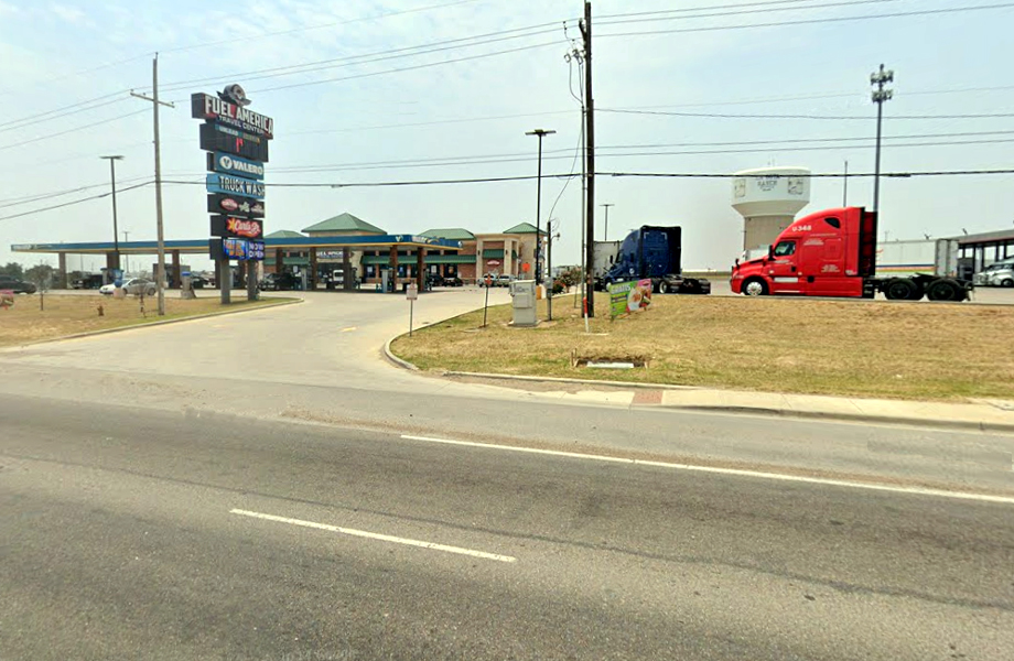 Fuel America Travel Center en Mines Road Laredo rea cercana a donde estar la estacin de carga de camiones elctricos