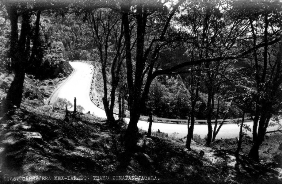 Carretera MxicoLaredo en el tramo ZimapnJacala parte de la Carretera Panamericana