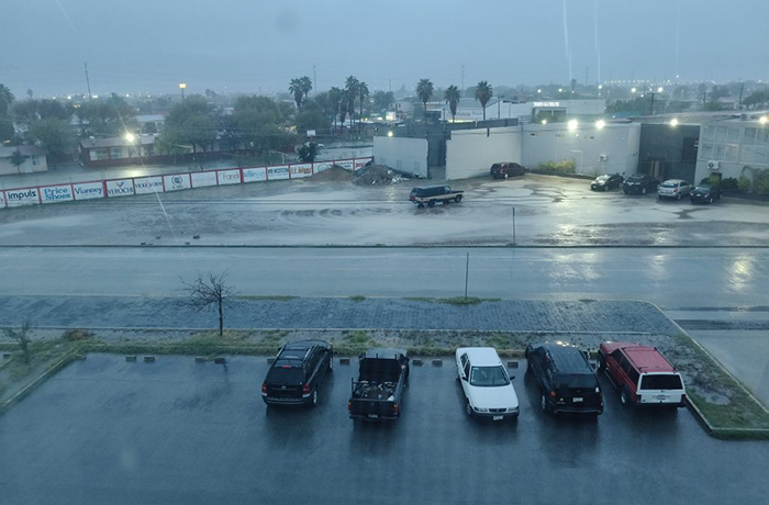 A partir de este lunes en horas de madrugada llega frío y lluvia a ambos Laredos