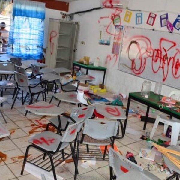 Proponen que padres cambien cuotas escolares por vigilancia en escuelas durante vacaciones