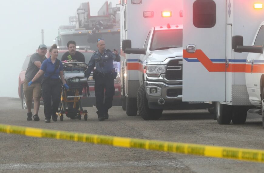 Avión de la Marina de México con un niño quemado se estrella en Texas y mueren cuatro personas en el lugar