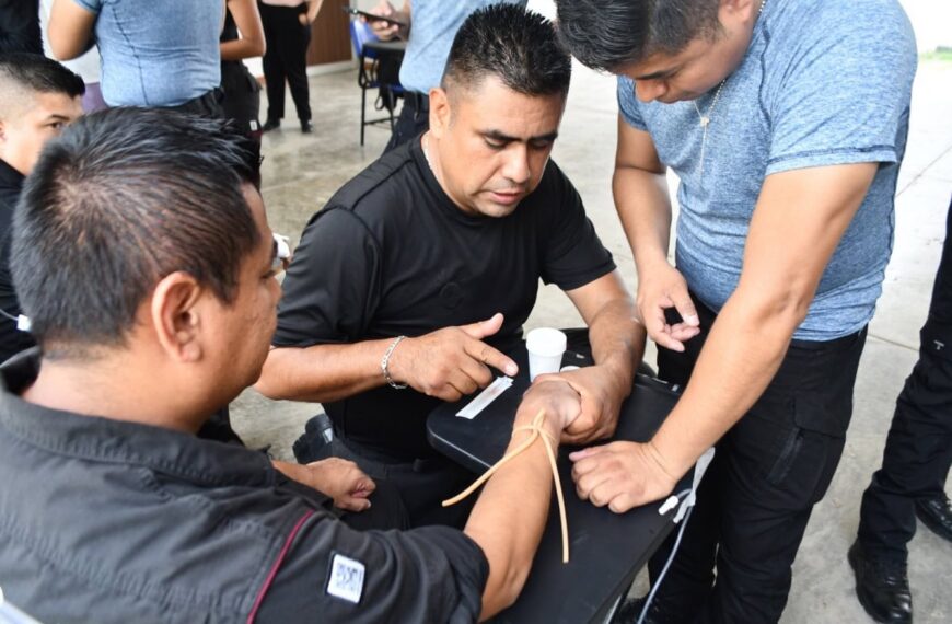 Capacitan a elementos de la Secretaría de Seguridad en medicina táctica policial