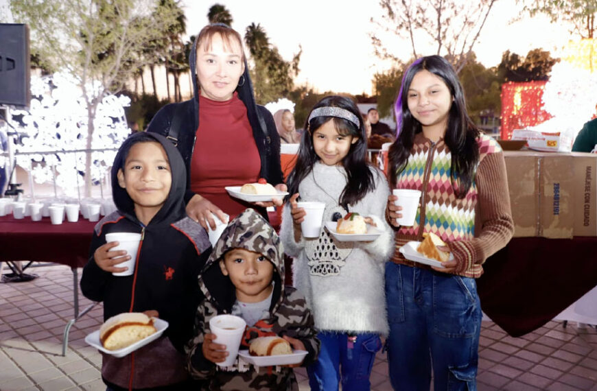 Familias de Nuevo Laredo participan en la Mega Rosca de Reyes