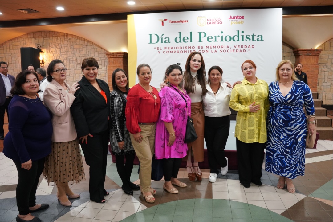 Alcaldesa de Nuevo Laredo con periodistas en celebración del Día del Periodista