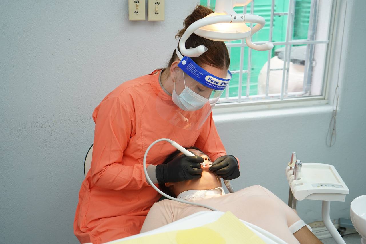Atencin dental infantil durante brigada del DIF Nuevo Laredo
