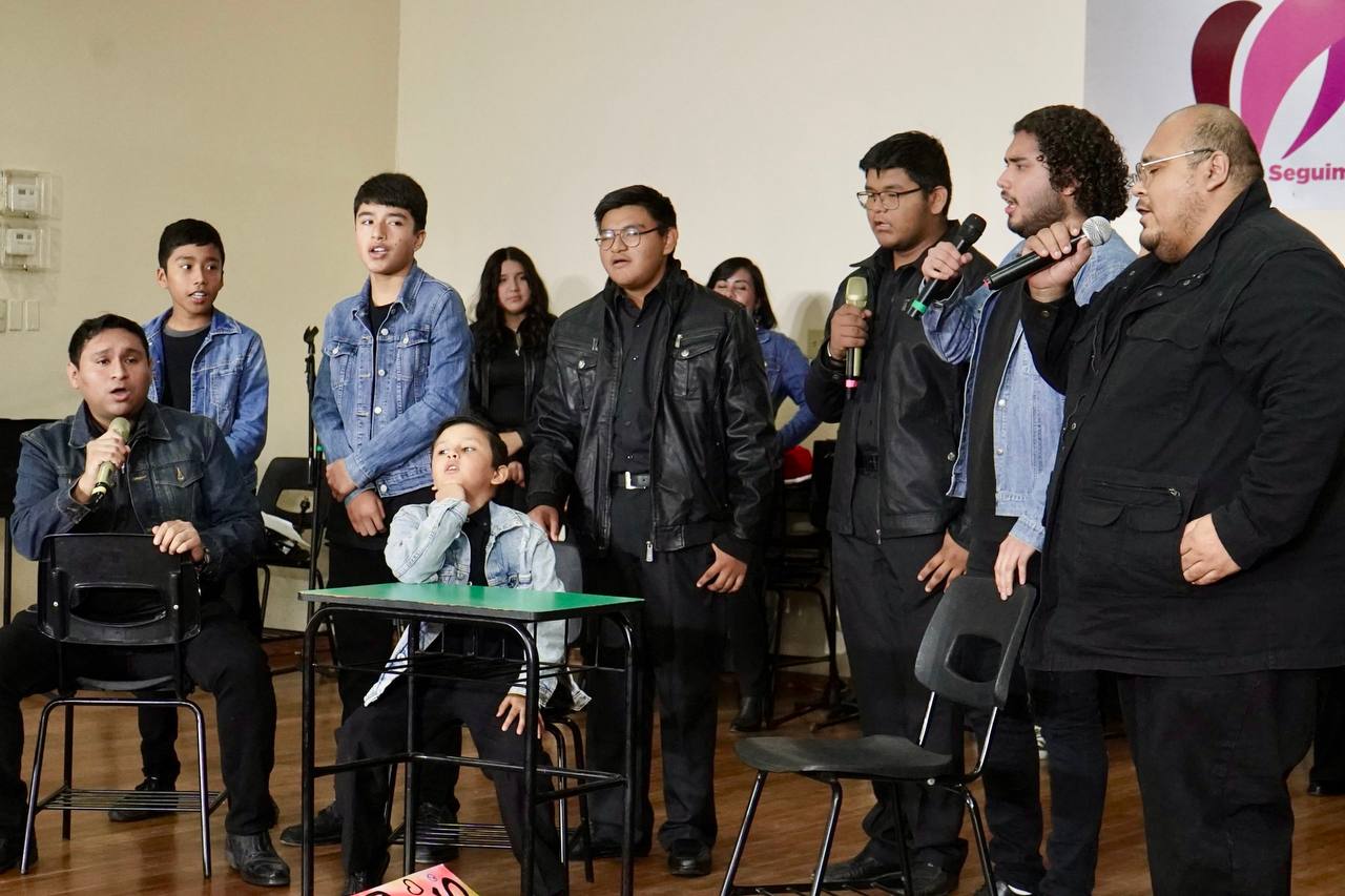 Jvenes y nios participan en taller de canto y coro juvenil del DIF Nuevo Laredo