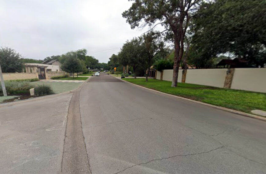 Cuadra 400 de Manor Road en el sector Del Mar Hills Area C al norte de Laredo Texas.