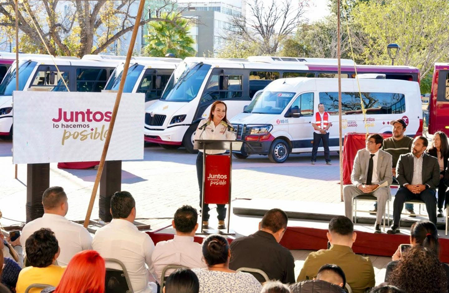 Presentacin de nuevas unidades de transporte pblico en Nuevo Laredo
