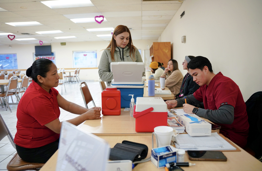 Trabajadores reciben atencin mdica y orientacin preventiva sin salir de su centro laboral en Nuevo Laredo