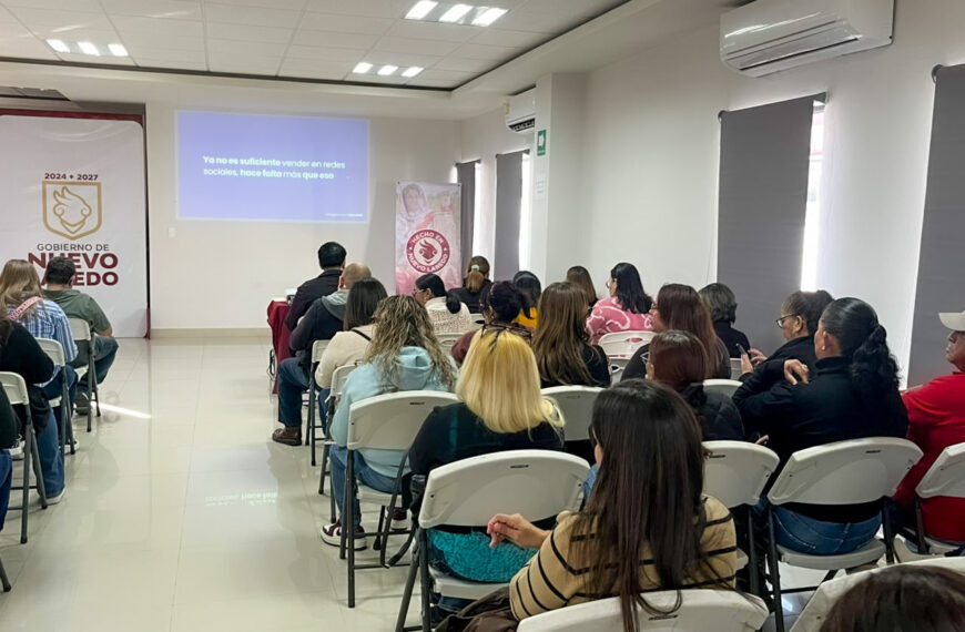 Capacita gobierno municipal a emprendedores locales que participan en los bazares