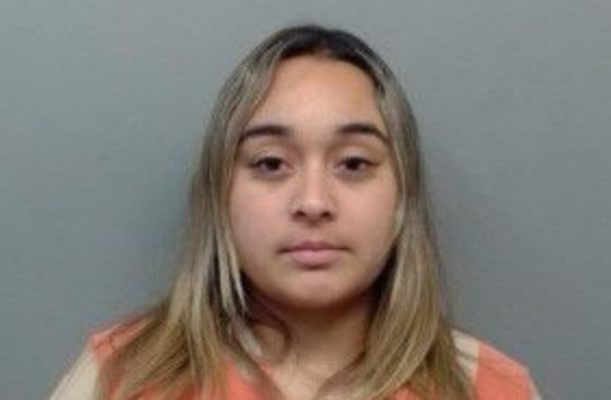 Mujer de Laredo es arrestada tras encontrar perro muerto y gato abandonado en su apartamento