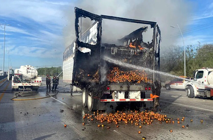 Incendio en caja de tráiler provoca alarma en el puente internacional Reynosa-Pharr