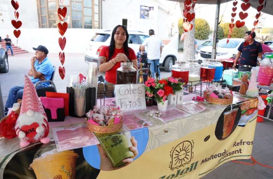 El bazar de San Valentín del gobierno municipal fortalece el comercio local y reúne familias