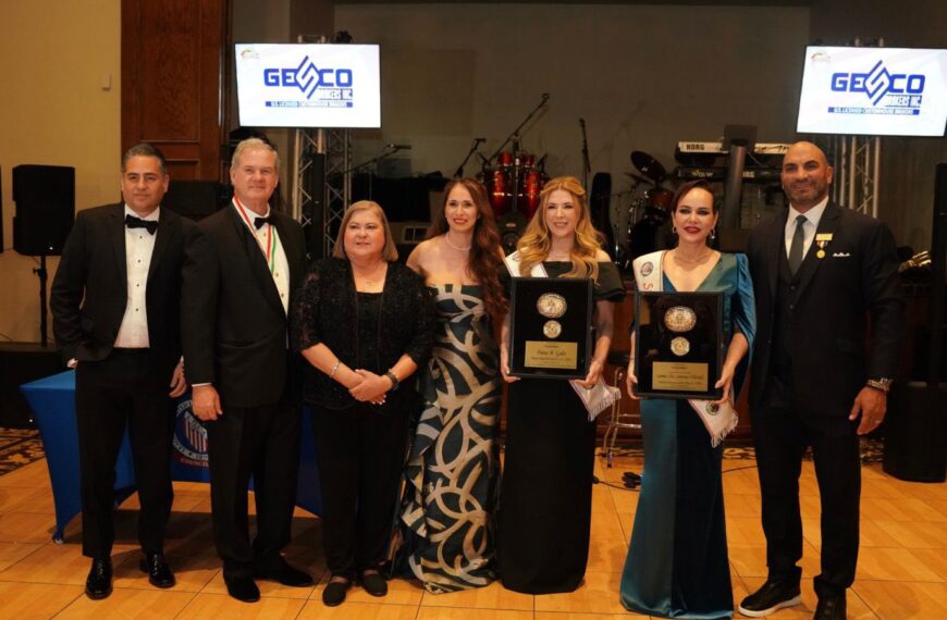 Reconocen liderazgo binacional de Carmen Lilia Canturosas con galardón Señora Internacional 2026