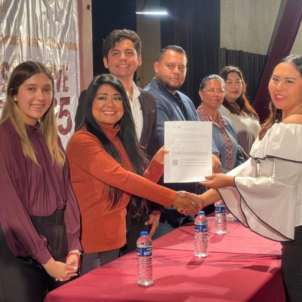 Más de 80 jóvenes se gradúan gracias al programa Alianzas por la Juventud del Imjuve