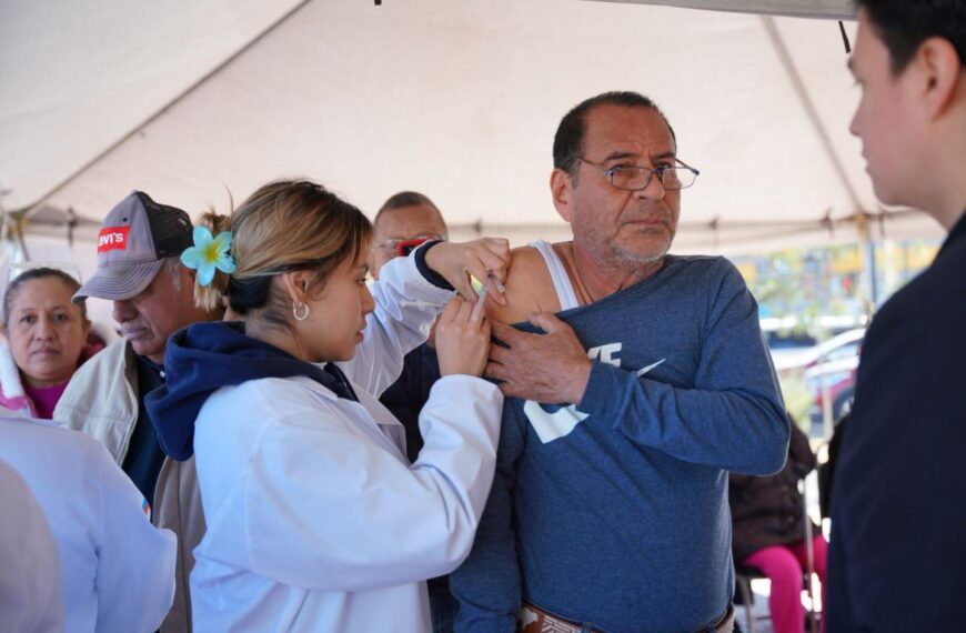 Jornada de salud frente al monumento a Fundadores registra alta participación ciudadana; fortalece prevención con servicios médicos gratuitos