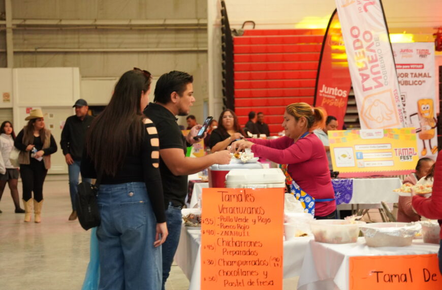 Cientos de neolaredenses celebran la tradición en el tamal Fest en el Polyforum