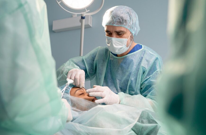 Tamaulipas aprueba 8 años de cárcel por realizar o autorizar cirugías estéticas a menores