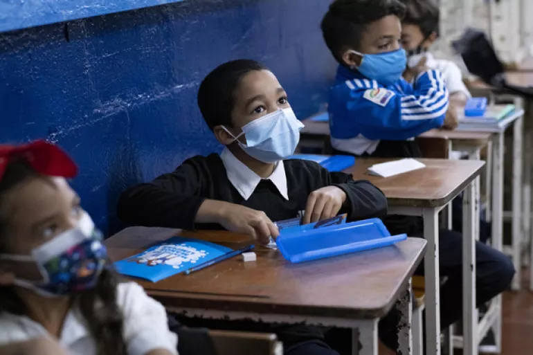 Descartan el uso obligatorio de cubrebocas en las escuelas del estado ante casos de sarampión