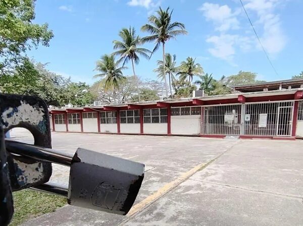 Cierran escuelas en Tamaulipas sin autorización; Educación anuncia llamada de atención