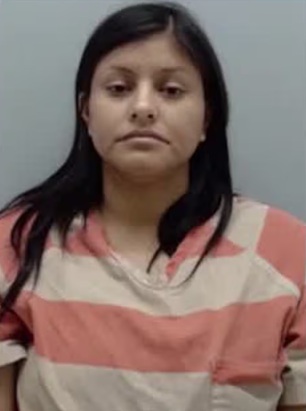 Mujer de Laredo es arrestada tras hallar niños sin supervisión con presunta cocaína