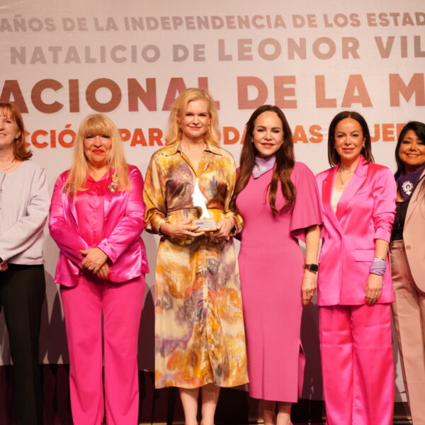 Municipio reconoce a mujeres que transforman la comunidad de los Dos Laredos con galardón Leonor Villegas 2026