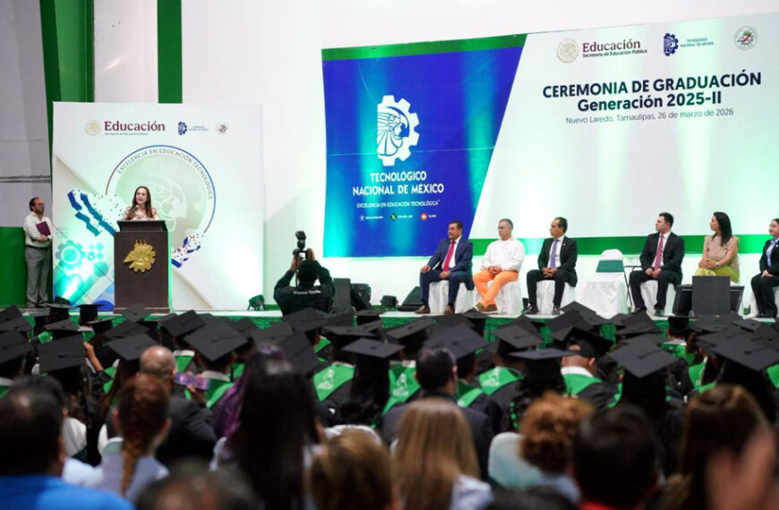 Reitera alcaldesa compromiso con la juventud y la educación en graduación 2025-II del Tec de Nuevo Laredo