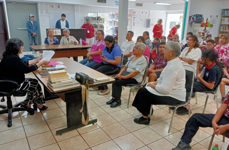 Gobierno municipal promueve a las escritoras locales en las bibliotecas durante el 8M