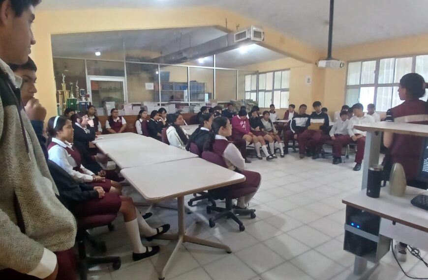 Fortalecen la prevención en jóvenes con jornada educativa en la Secundaria Técnica 57