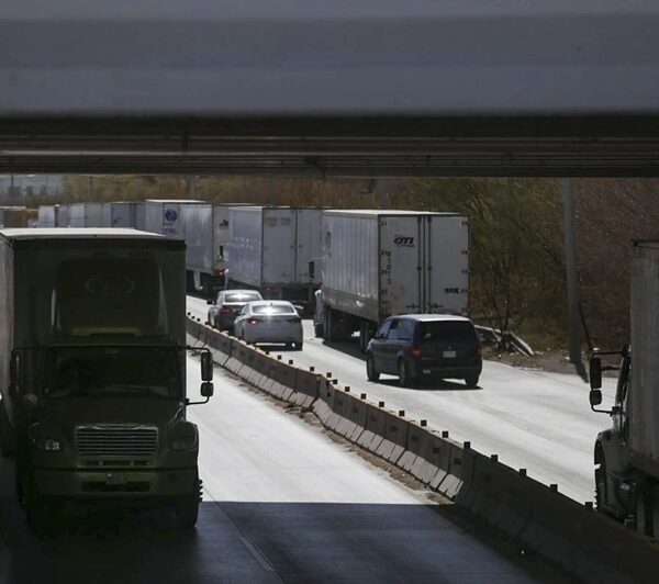 Prevén aumento de cruces fronterizos en Nuevo Laredo con motivo del Mundial FIFA 2026