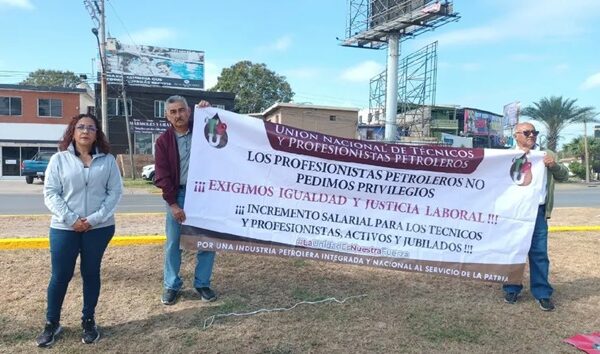 Con petición de aumento salarial y empleo, reciben a Sheinbaum en Tamaulipas