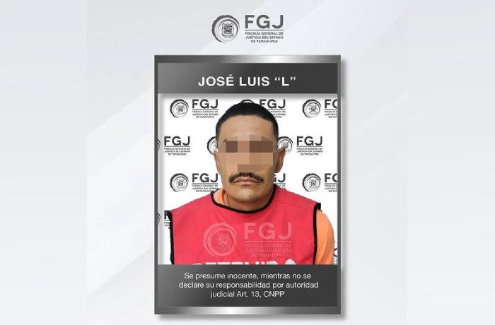 Mugshot-style portrait of a man with pixelated eyes in a red vest, against an FGJ backdrop, with a Spanish legal warning.